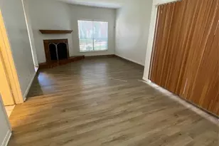 3100 Walnut Bend Ln, Houston, TX 77042 - Photo 5