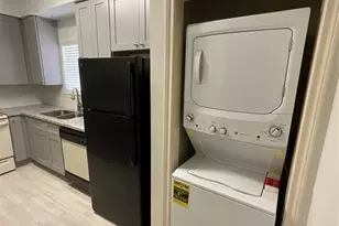 3100 Walnut Bend Ln, Houston, TX 77042 - Photo 9