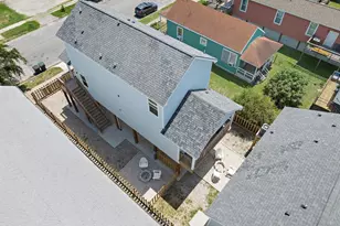 3610 Sealy St, Galveston, TX 77550 - Photo 3