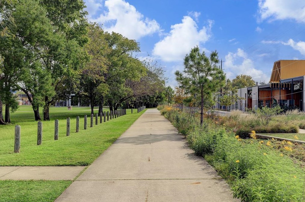 3007 Hicks, Houston TX  77007-3815 exterior