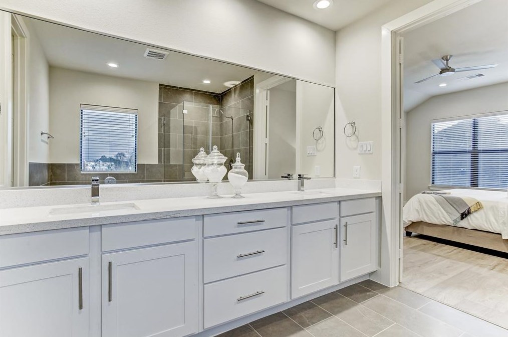 3007 Hicks, Houston TX  77007-3815 exterior