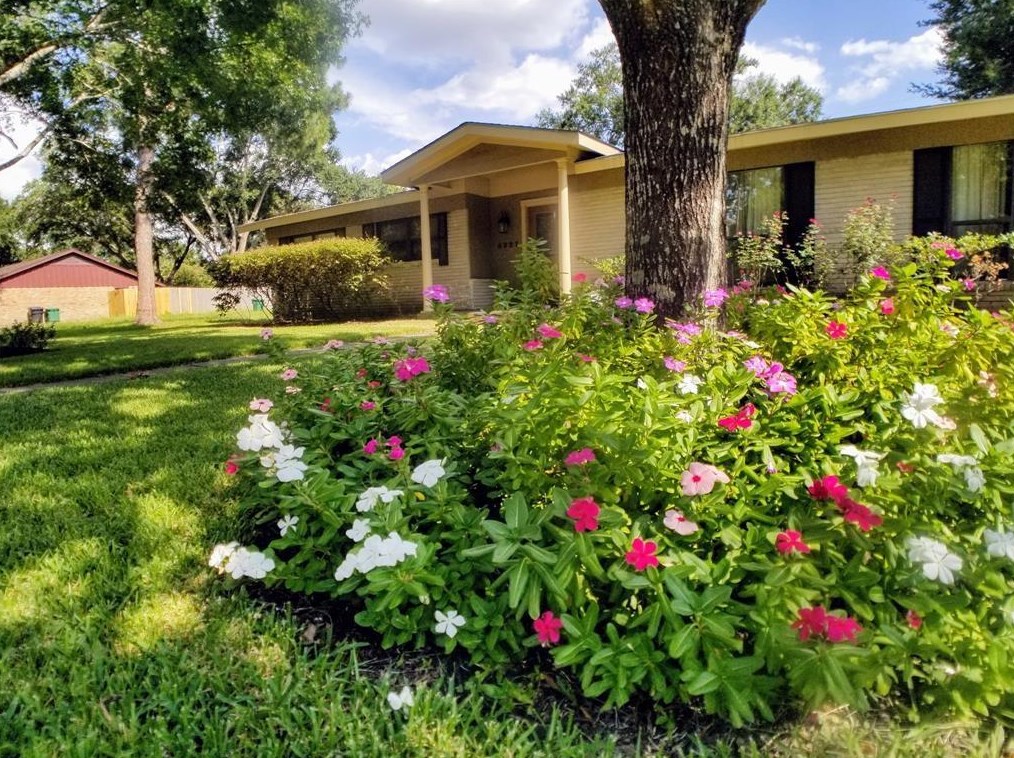 5227 Indigo St, Houston TX  77096-1310 exterior