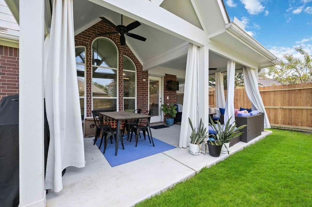 17022 Willow Rnch Dr, Houston TX  77095-5462 exterior