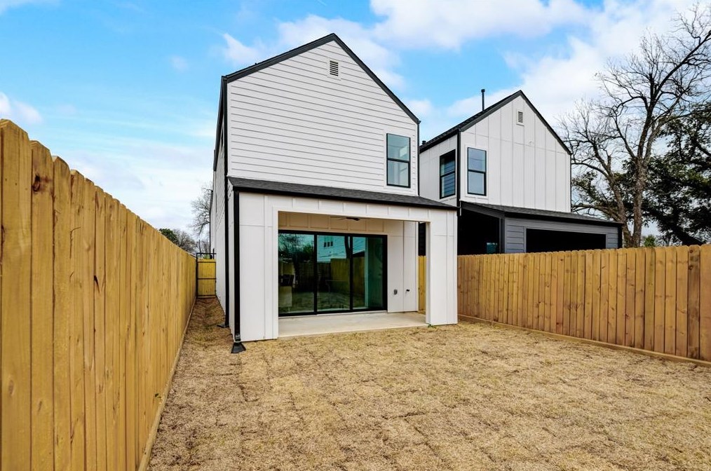 216 31st St, Houston TX  77018-8312 exterior
