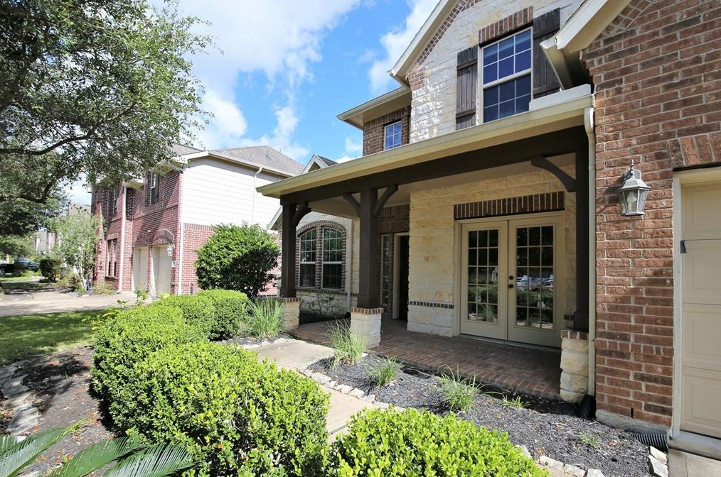 2218 Valley Blossum Ln, League City TX  77573-3977 exterior