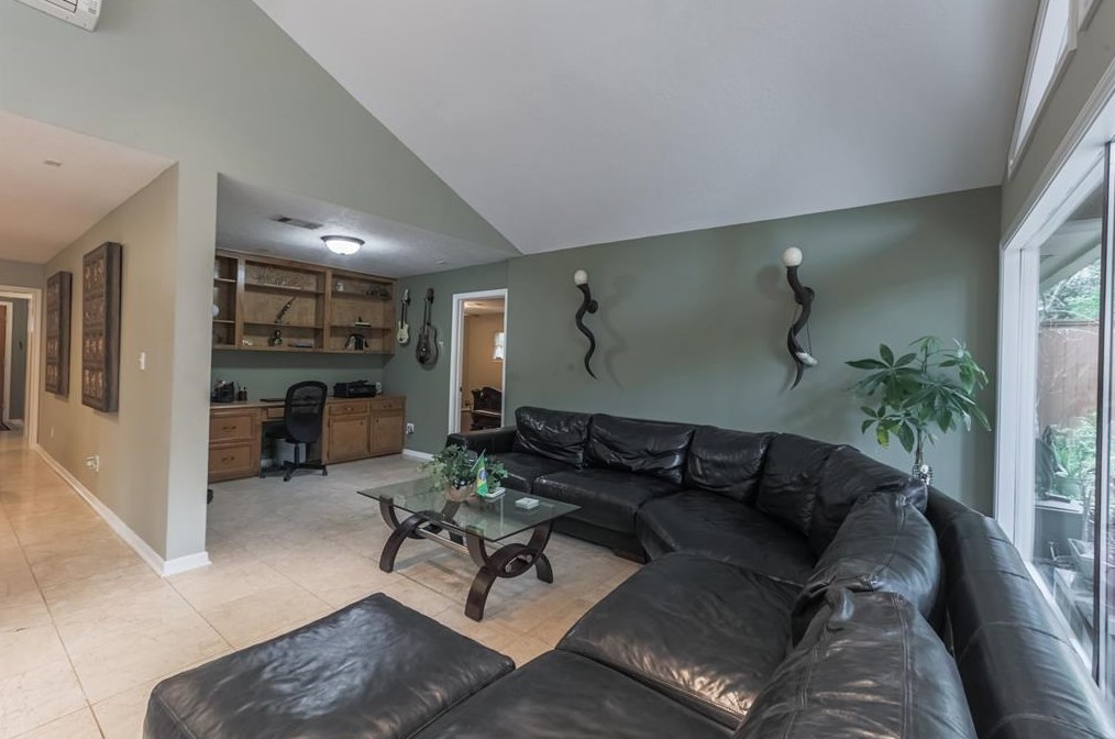 13163 Rummel Creek Rd, Houston TX  77079-6133 exterior