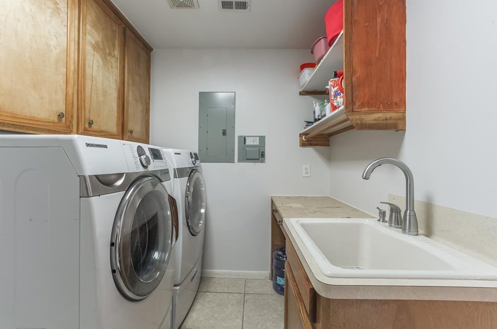 13163 Rummel Creek Rd, Houston TX  77079-6133 exterior