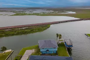 354 Ling St, Bayou Vista, TX 77563 - Photo 5