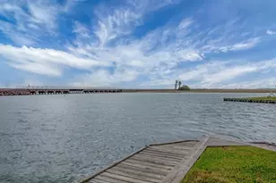 354 Ling St, Bayou Vista, TX 77563 - Photo 13