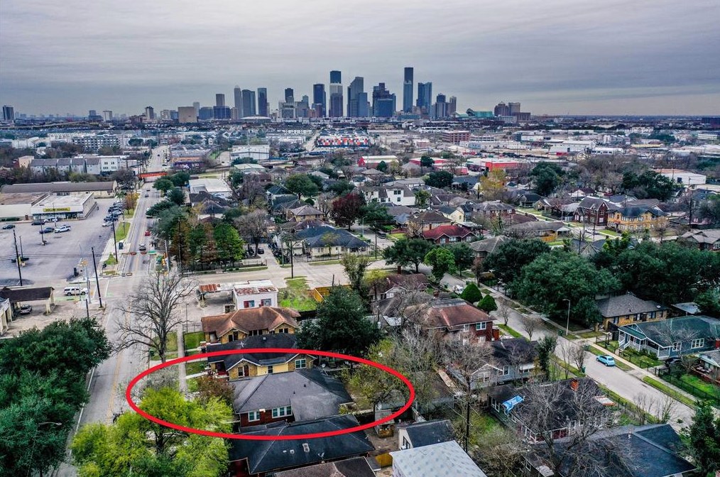 4117 Polk St, Houston TX  77023-1725 exterior
