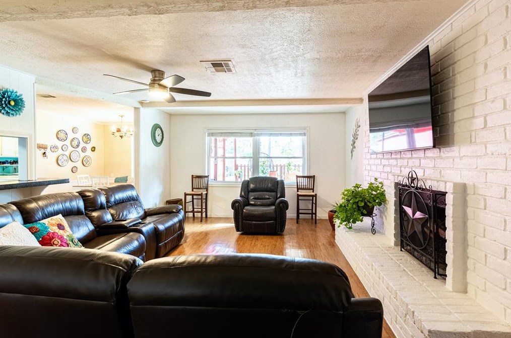 2118 Deer Valley Dr, Spring TX  77373-6003 exterior