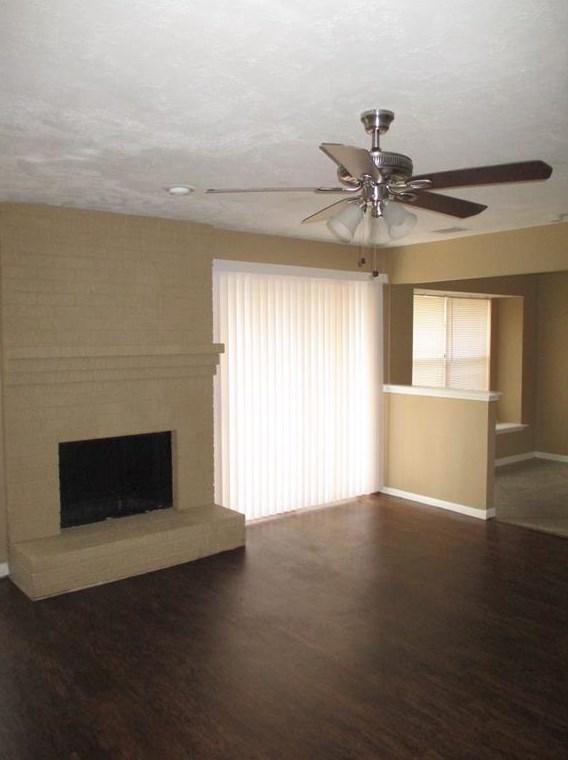 5526 Longforest Dr, Houston TX  77088-1238 exterior