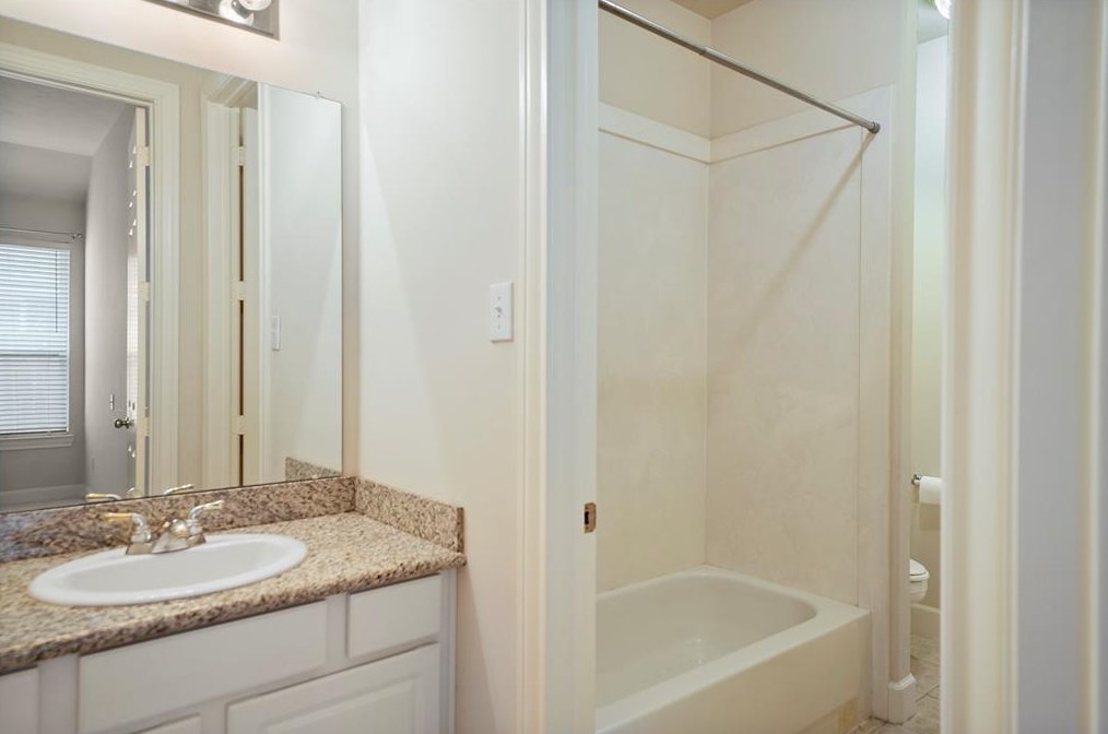 14202 Chartley Fls Dr, Houston TX  77044-4959 exterior