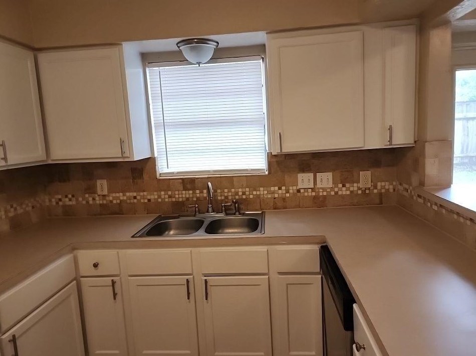 4412 Cypress Villas Dr, Spring TX  77379-8107 exterior