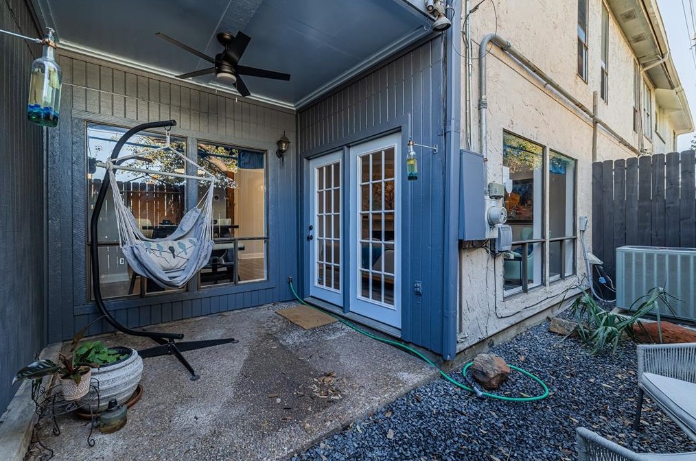 5910 Winsome Ln, Houston TX  77057-5651 exterior