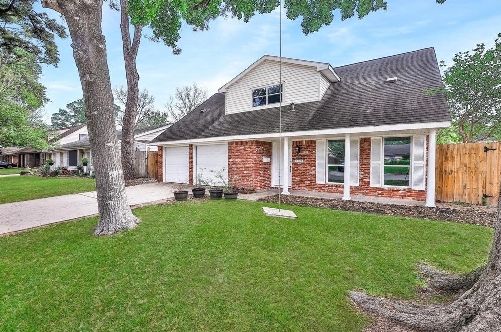 11779 Evelyn Cir, Houston TX  77071-3401 exterior