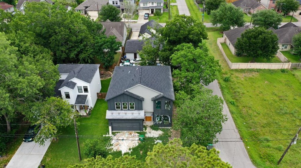 8031 Brandon St, Houston TX  77051-1504 exterior