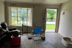 10138 Palestine St, Houston, TX 77029 - Photo 5