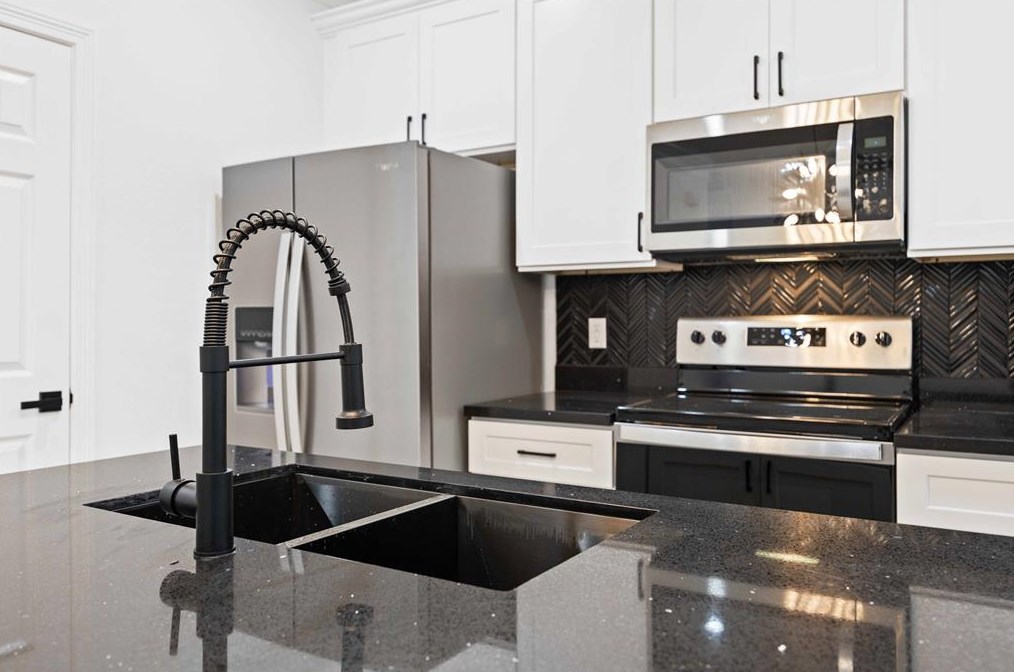 5311 Liberty Rd, Houston TX  77026-5314 exterior