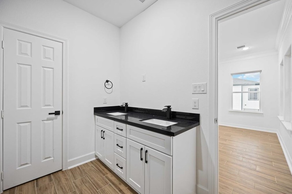 5311 Liberty Rd, Houston TX  77026-5314 exterior