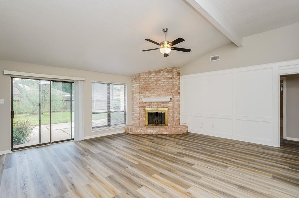 8914 Saratoga Forest Dr, Houston TX  77088-1635 exterior
