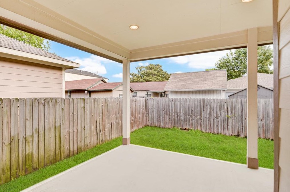 4347 Clover St, Houston TX  77051-2723 exterior