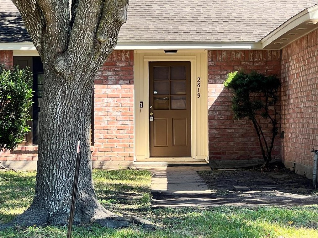 2819 Plymouth Colony Dr, Houston TX  77598-3109 exterior