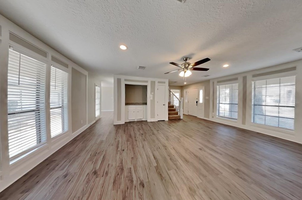 12119 Oakcroft Dr, Houston TX  77070-2281 exterior