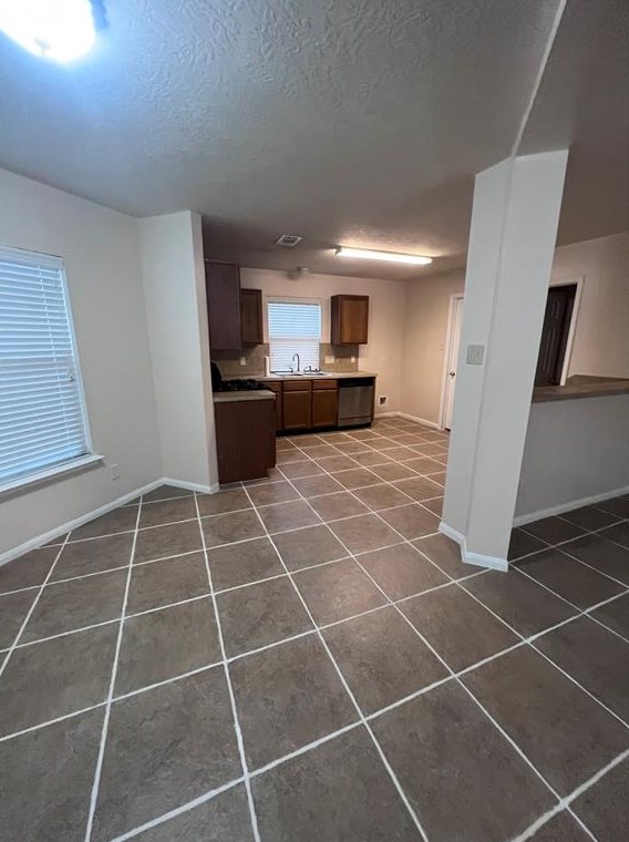 1938 Rock Rdg Dr, Houston TX  77049-1467 exterior