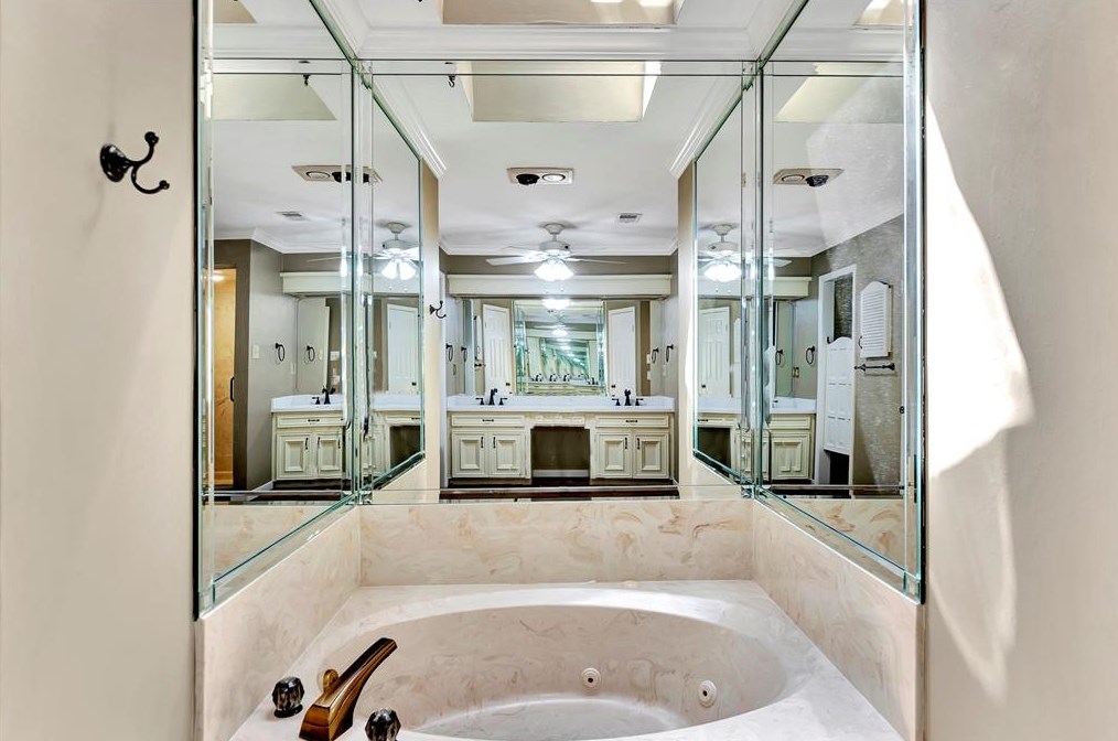 16019 Craighurst Dr, Houston TX  exterior