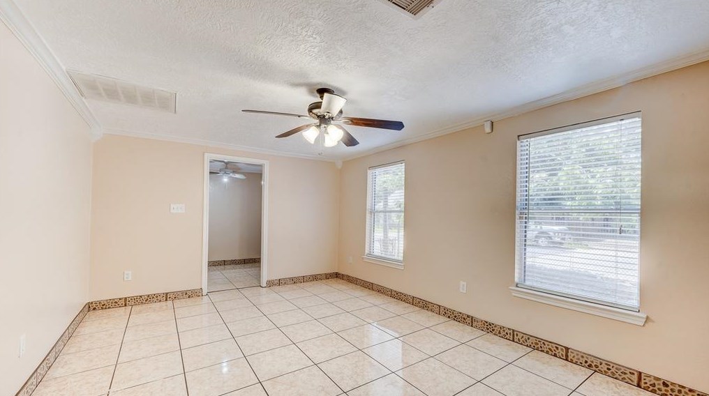 6907 Gainesville St, Houston TX  77020-3347 exterior