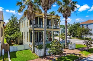 1427 Winnie St, Galveston, TX 77550 - Photo 3