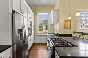 1427 Winnie St, Galveston, TX 77550 - Photo 17