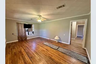 2812 Reins Rd, Beaumont, TX 77713 - Photo 9