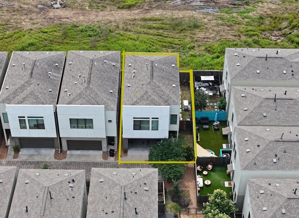 614 Thornton Rd, Houston TX  77018-3323 exterior