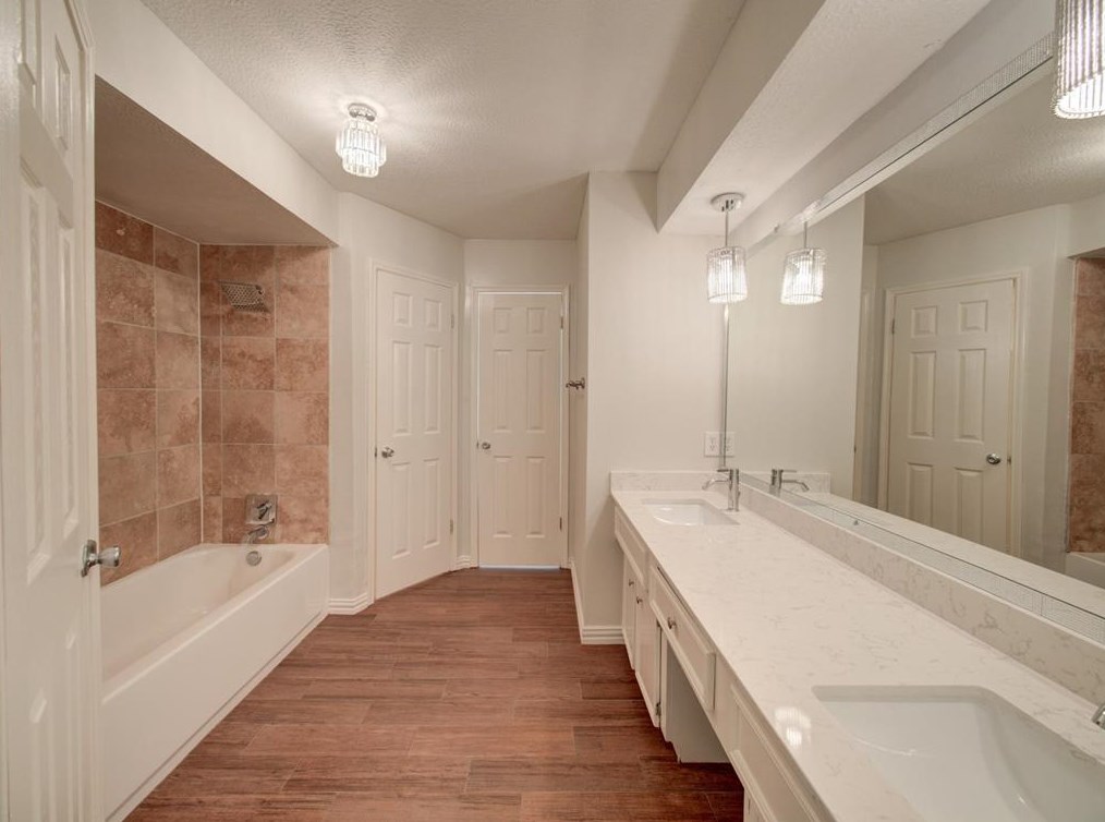 16011 Alta Mesa Dr, Houston TX  77083-1103 exterior