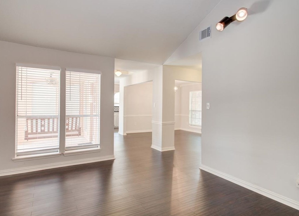 16011 Alta Mesa Dr, Houston TX  77083-1103 exterior