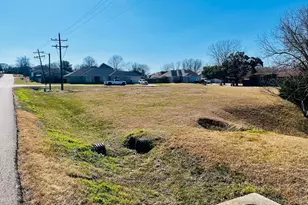 13170 Bunker Hill Dr, Willis, TX 77318 - Photo 7