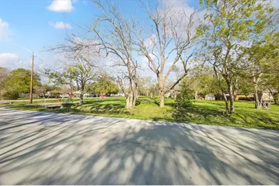 3109 Texas Avenue, Dickinson, TX 77539 - Photo 1