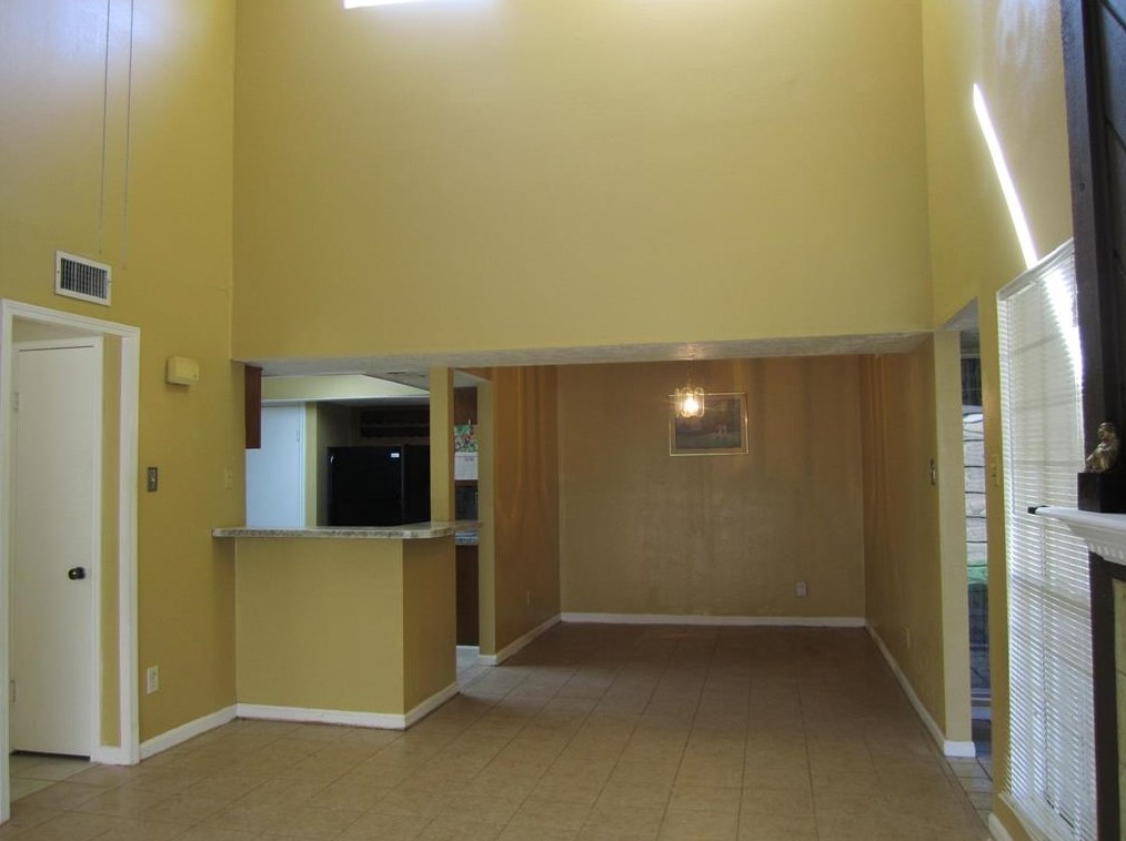 6815 Pouter Dr, Houston TX  77083-3539 exterior