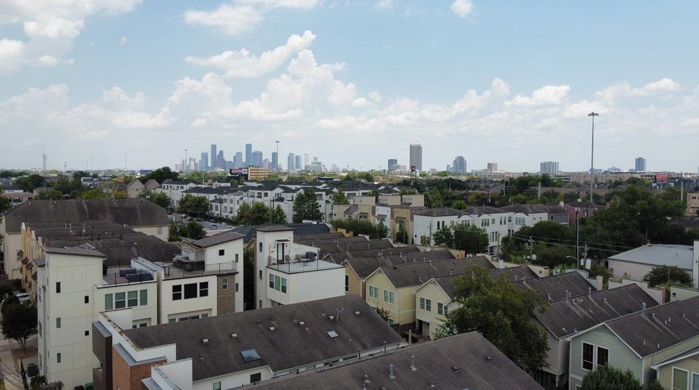 5534 Darling St, Houston TX  77007-1827 exterior