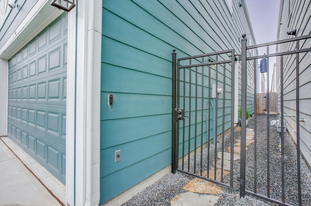 3223 Cline St, Houston TX  77020-6019 exterior