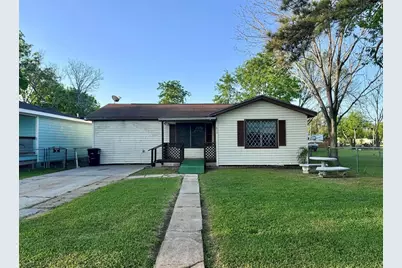 813 Humphrey, Palacios, TX 77465 - Photo 1