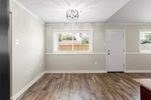 5000 Old Castle Ln, Dickinson, TX 77539 - Photo 9