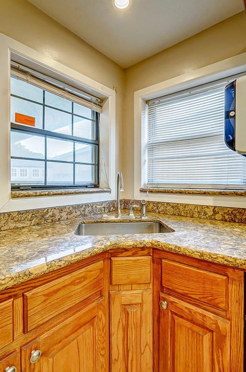 2213 Cherry Ln, Pasadena TX 77502-4043 exterior