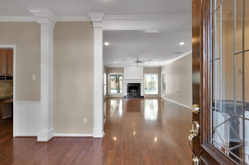 6026 Spring Oak Holw, Spring TX  77379-8833 exterior