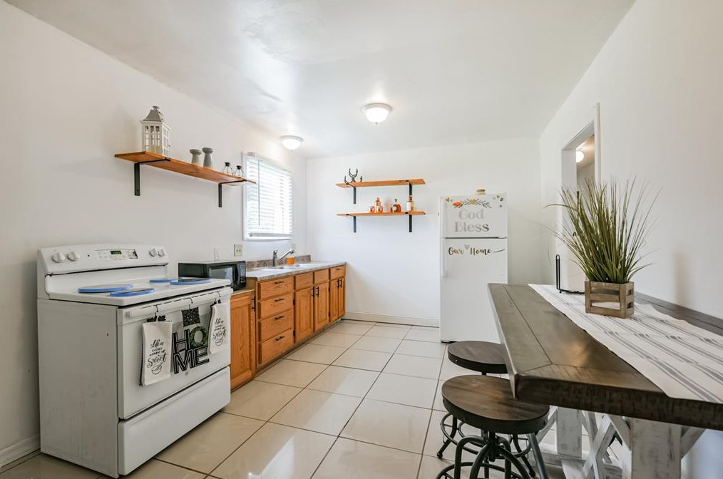 9902 Cargill, Houston TX  77029-3732 exterior