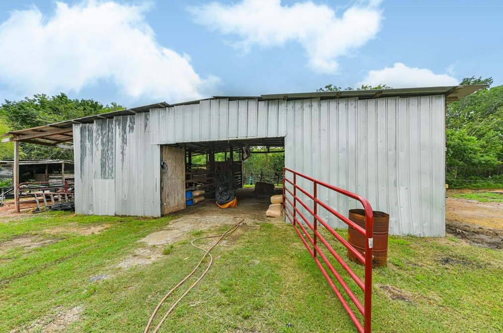 9902 Cargill, Houston TX  77029-3732 exterior