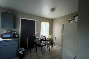 5418 Westover St, Houston, TX 77033 - Photo 3