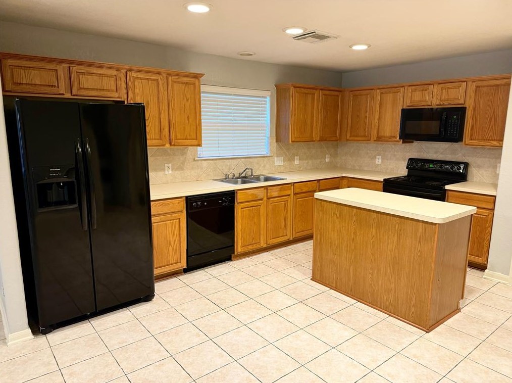 17719 Thicket Hollow Ln, Cypress TX  77429-1739 exterior